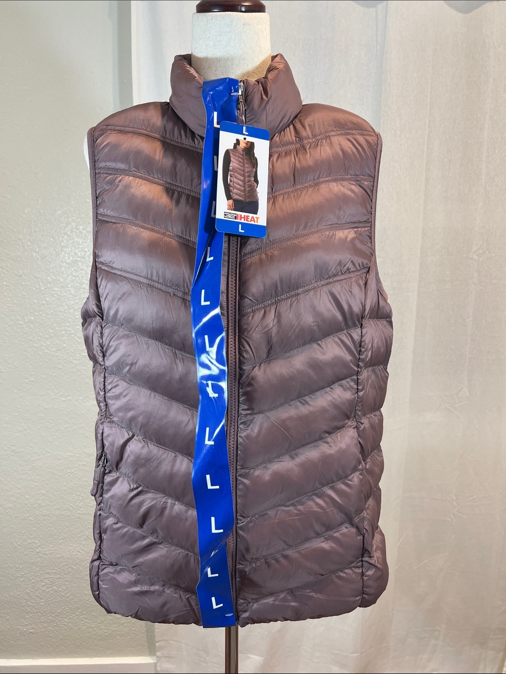 32 Degrees Lightweight Quilted Puffer Vest in Mauve. Size L. NWT